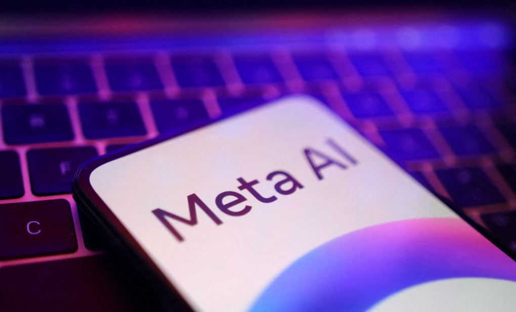 Bot AI Facebook nhập vai người nổi tiếng nói chuyện tình dục với trẻ em - 1 Bot AI Facebook nhập vai người nổi tiếng nói chuyện tình dục với trẻ em - 1