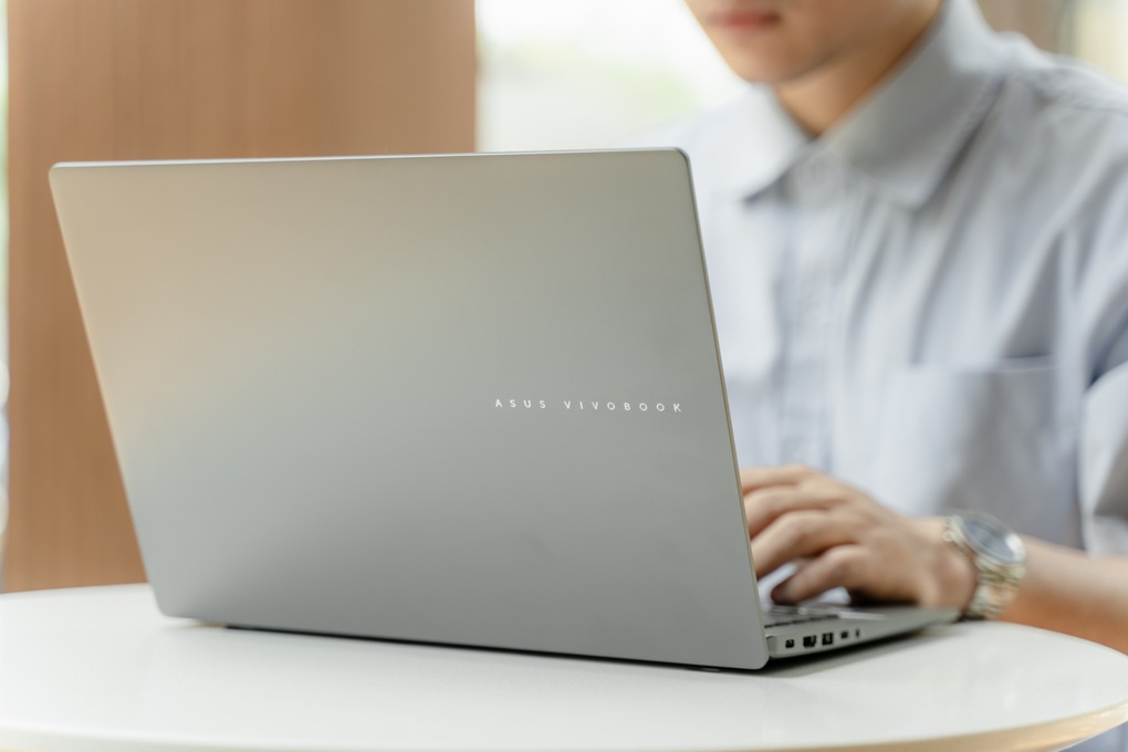 ASUS Vivobook S14/S16: Mẫu laptop phù hợp cho học sinh, sinh viên dịp tựu trường - 1 ASUS Vivobook S14/S16: Mẫu laptop phù hợp cho học sinh, sinh viên dịp tựu trường - 1