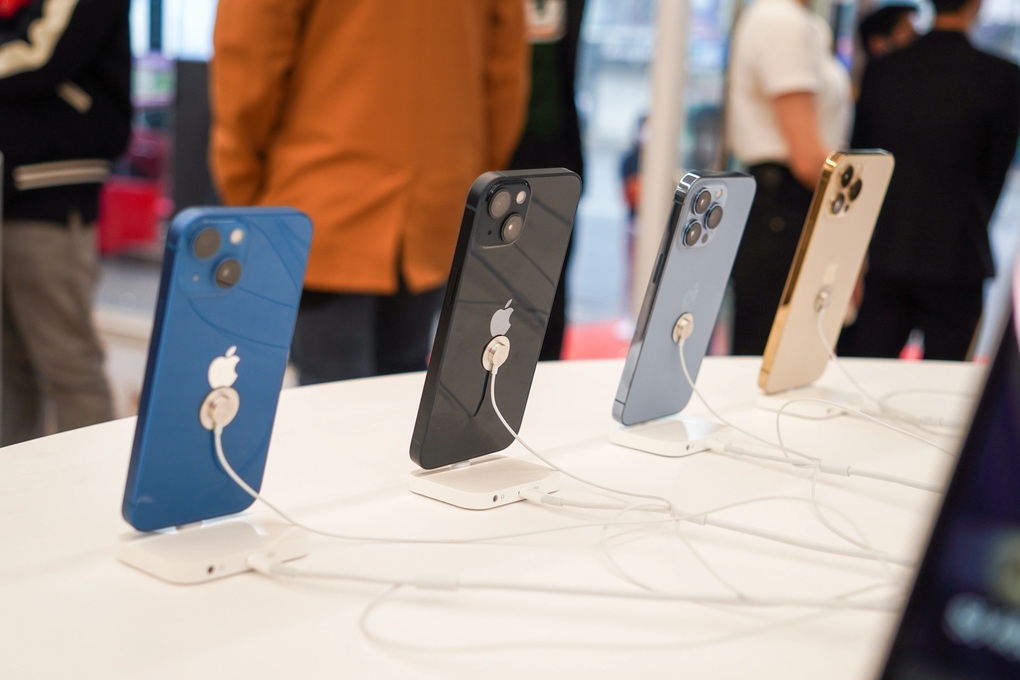 Điểm tuần: Giá iPhone đời cũ giảm sâu, iOS 26 lộ diện - 1 Điểm tuần: Giá iPhone đời cũ giảm sâu, iOS 26 lộ diện - 1