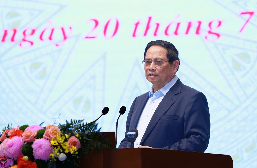 Thủ tướng: Đãi ngộ đặc biệt để thu hút 100 chuyên gia hàng đầu về nước - 1 Thủ tướng: Đãi ngộ đặc biệt để thu hút 100 chuyên gia hàng đầu về nước - 1